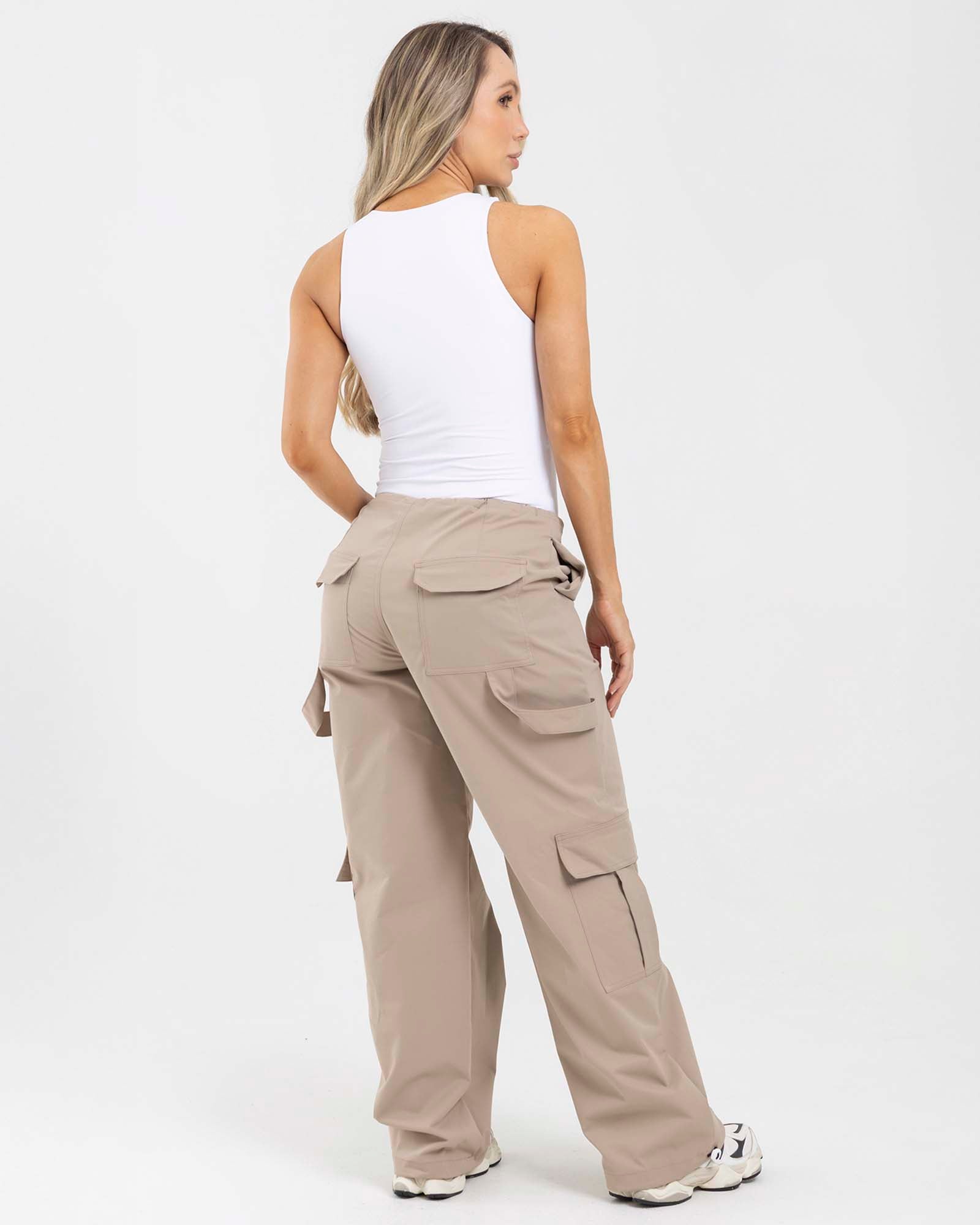 Pantalón cargo loose beige core passion FIBER