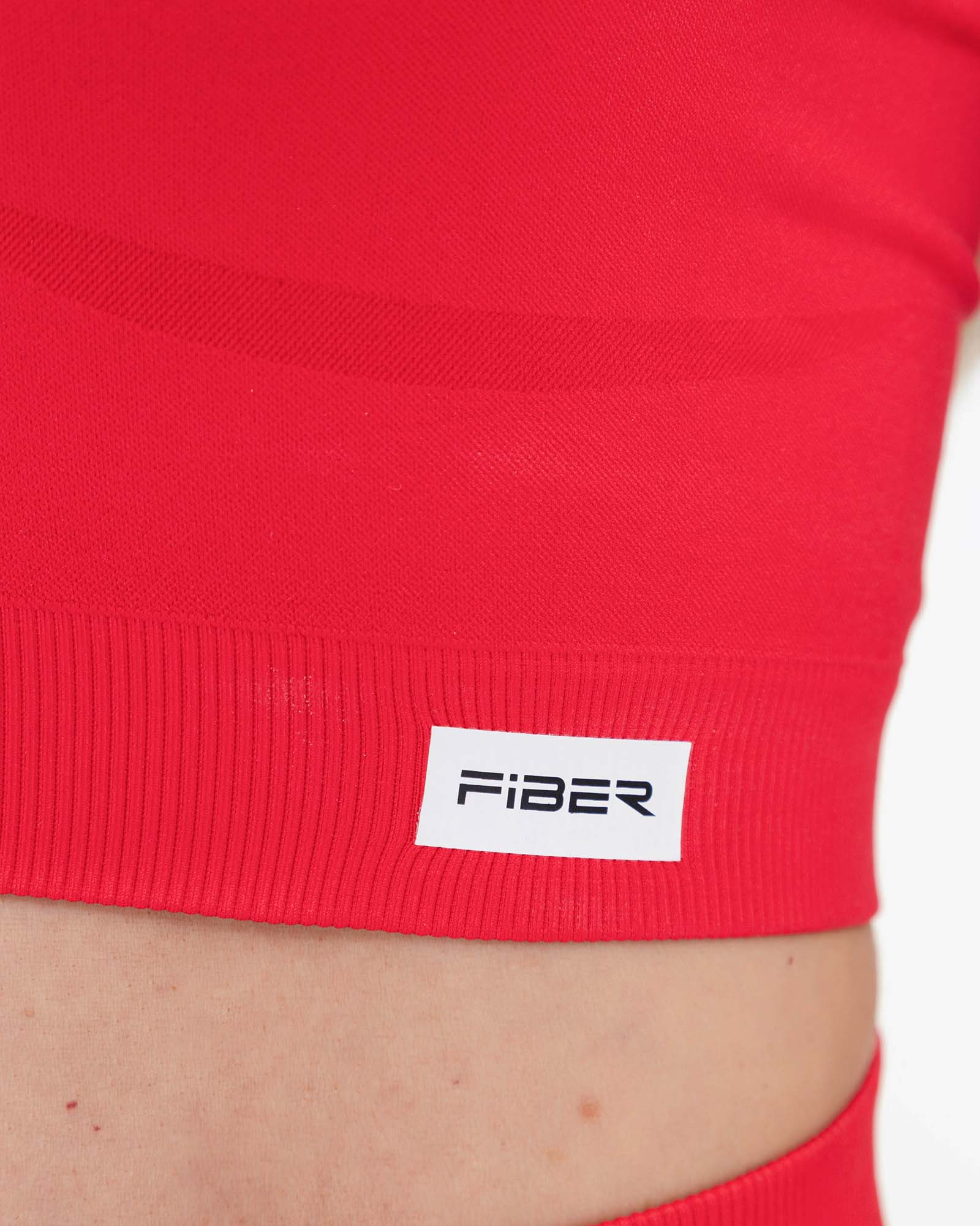 Top manga corta rojo chily FIBER fluir SeamForm
