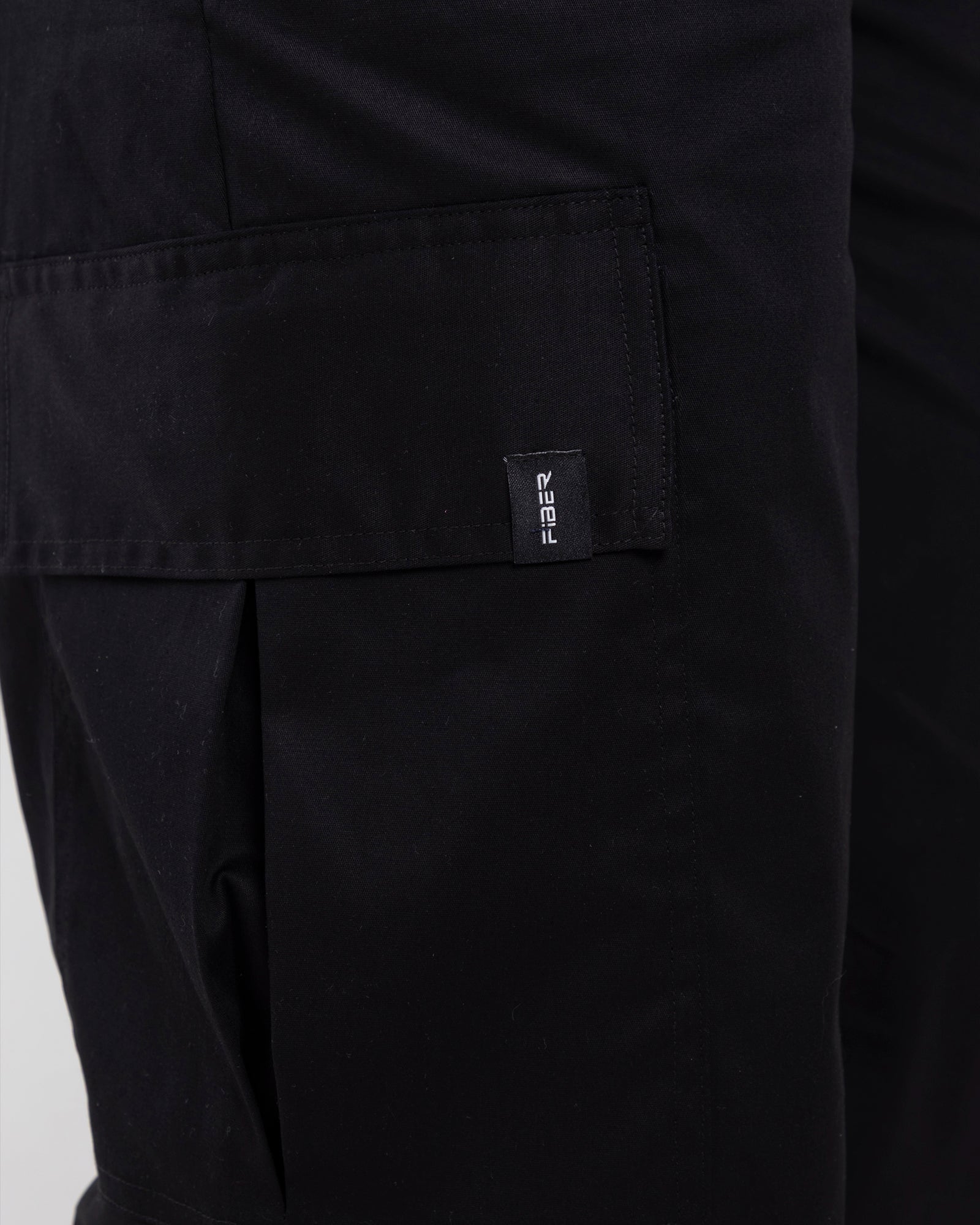 Pantalón cargo match negro FIBER
