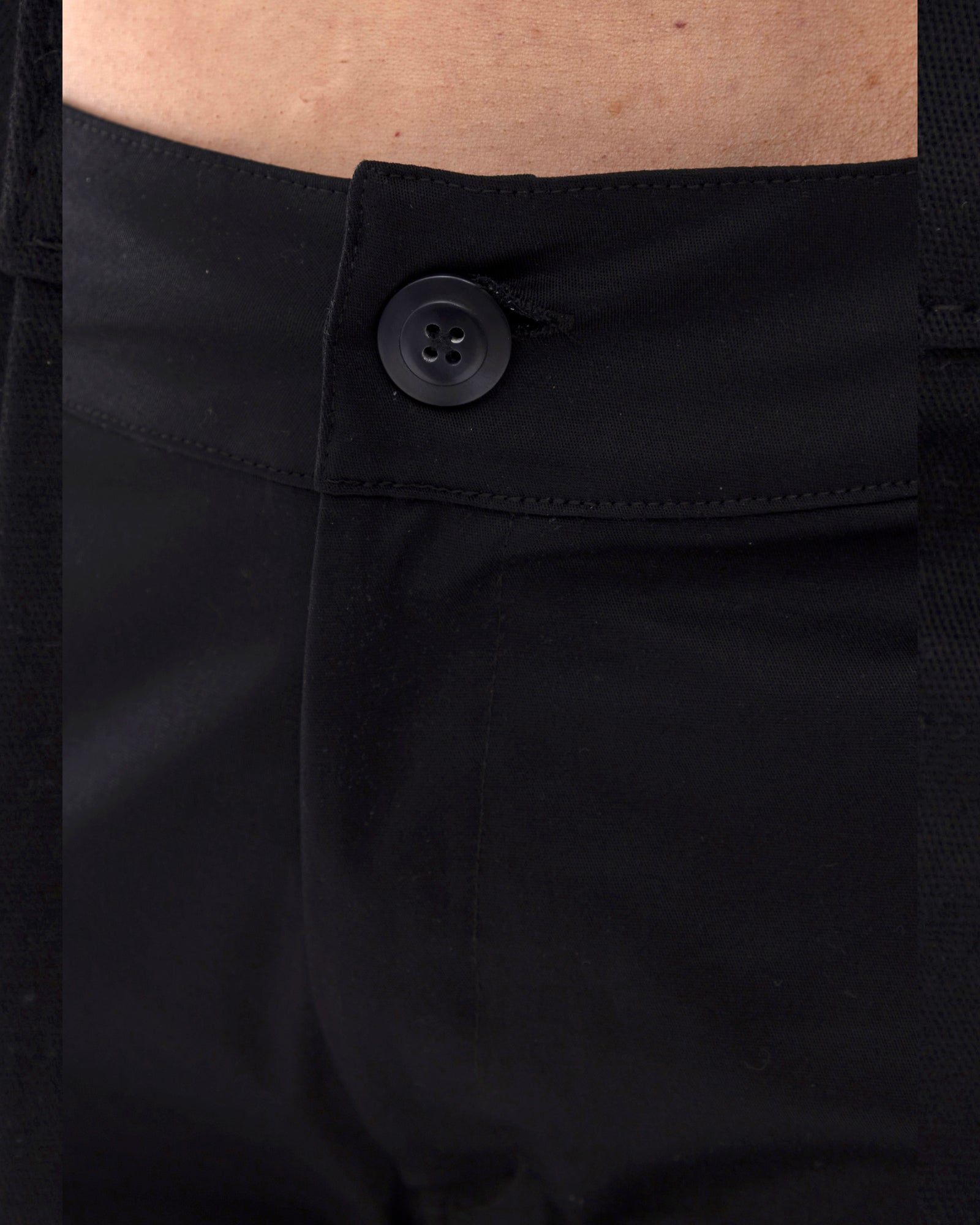 Pantalón cargo match negro FIBER