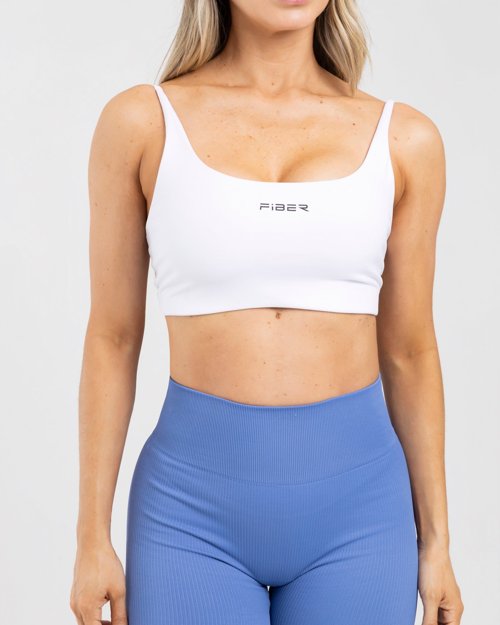 Top sisa essence blanco match FIBER