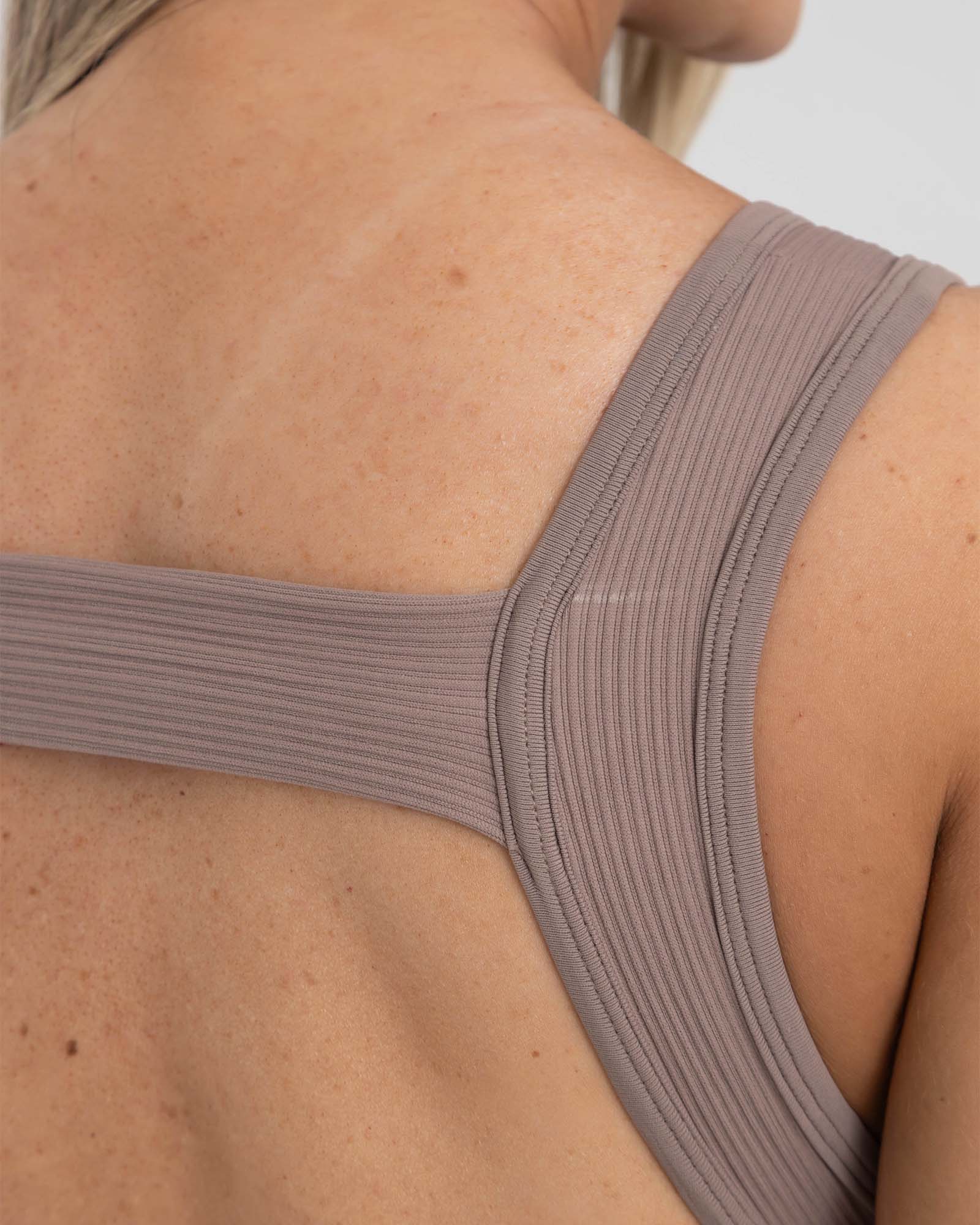 Enterizo square corto push up cocoa muse FIBER
