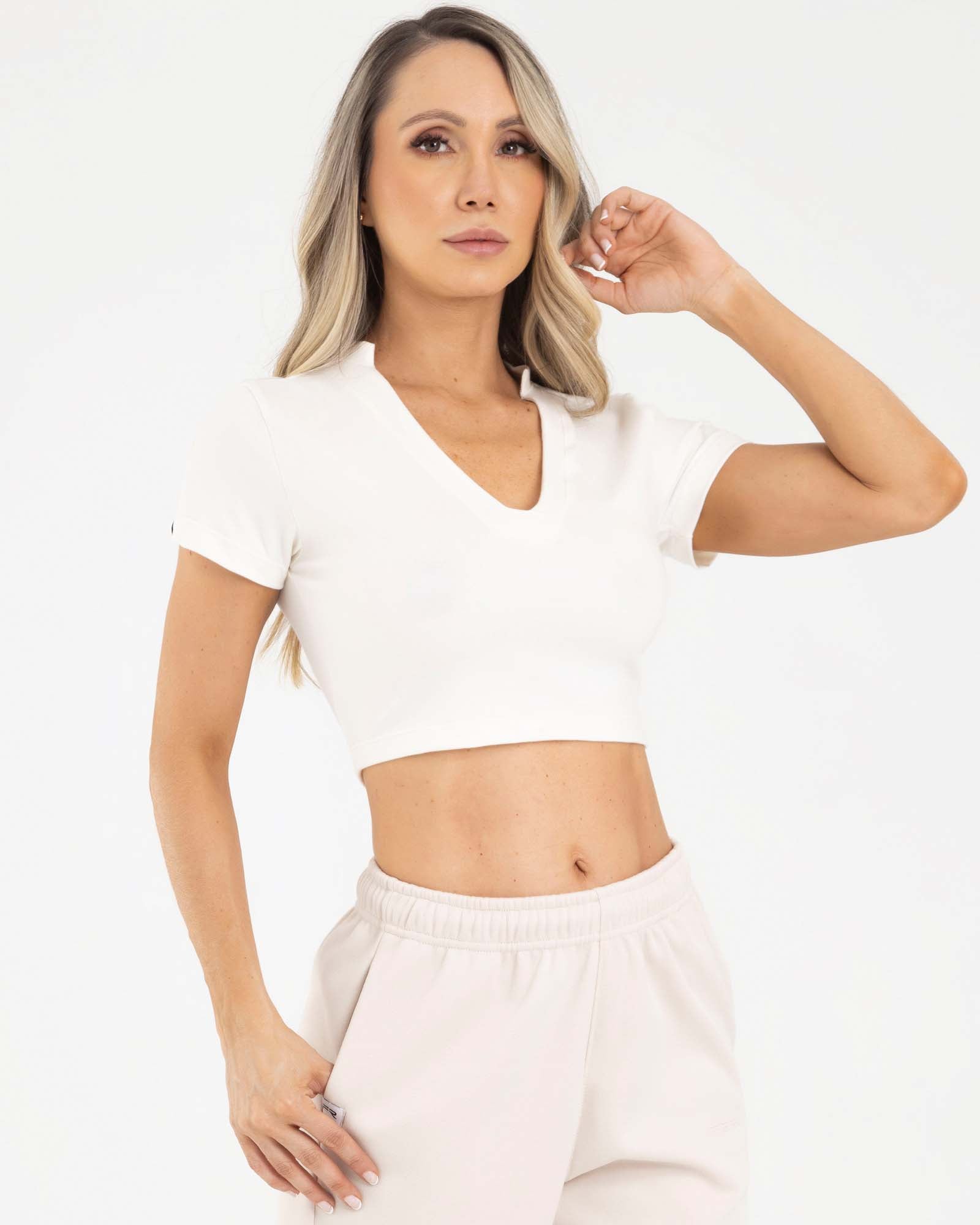 Camiseta corta halter marfil sporty FIBER