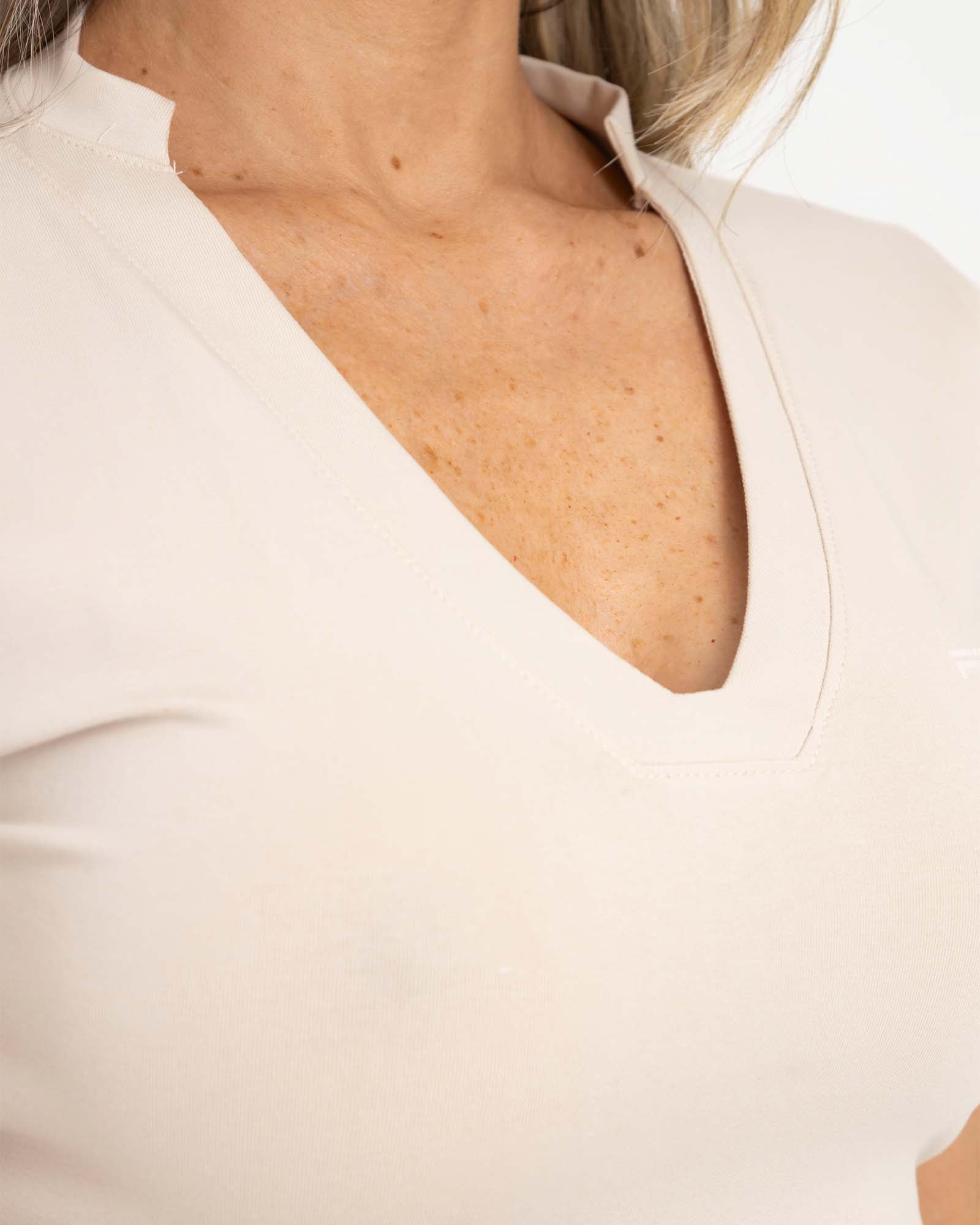Camiseta corta halter beige sporty FIBER