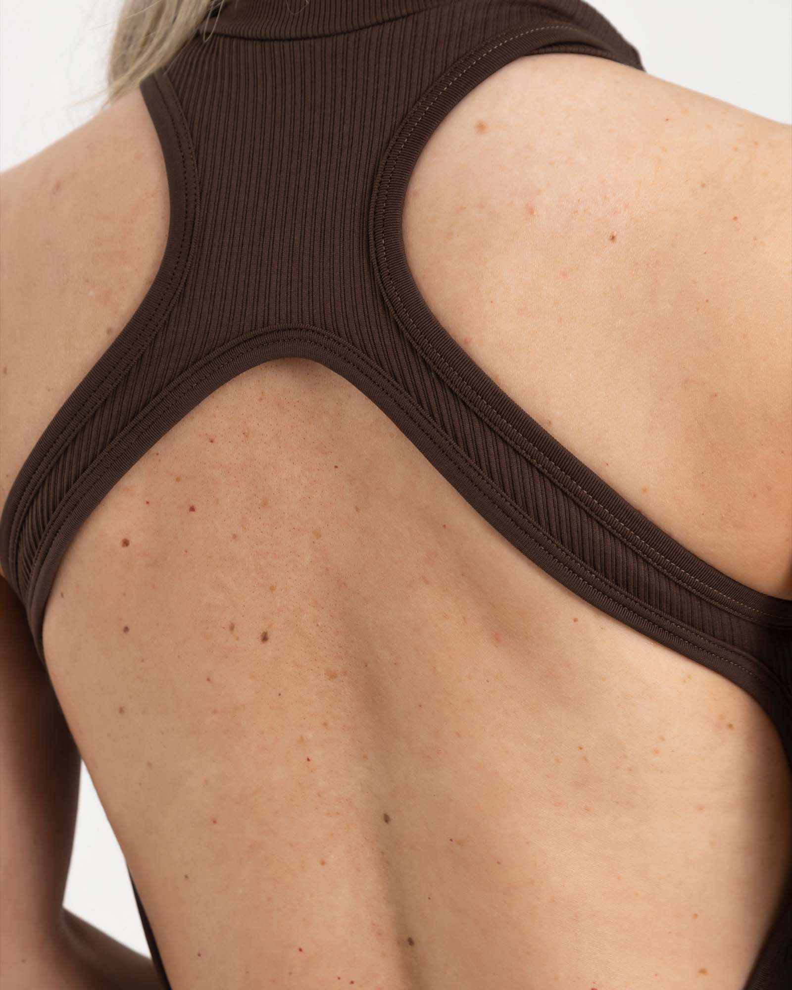 Enterizo corto push up con cierre cafe eterea FIBER