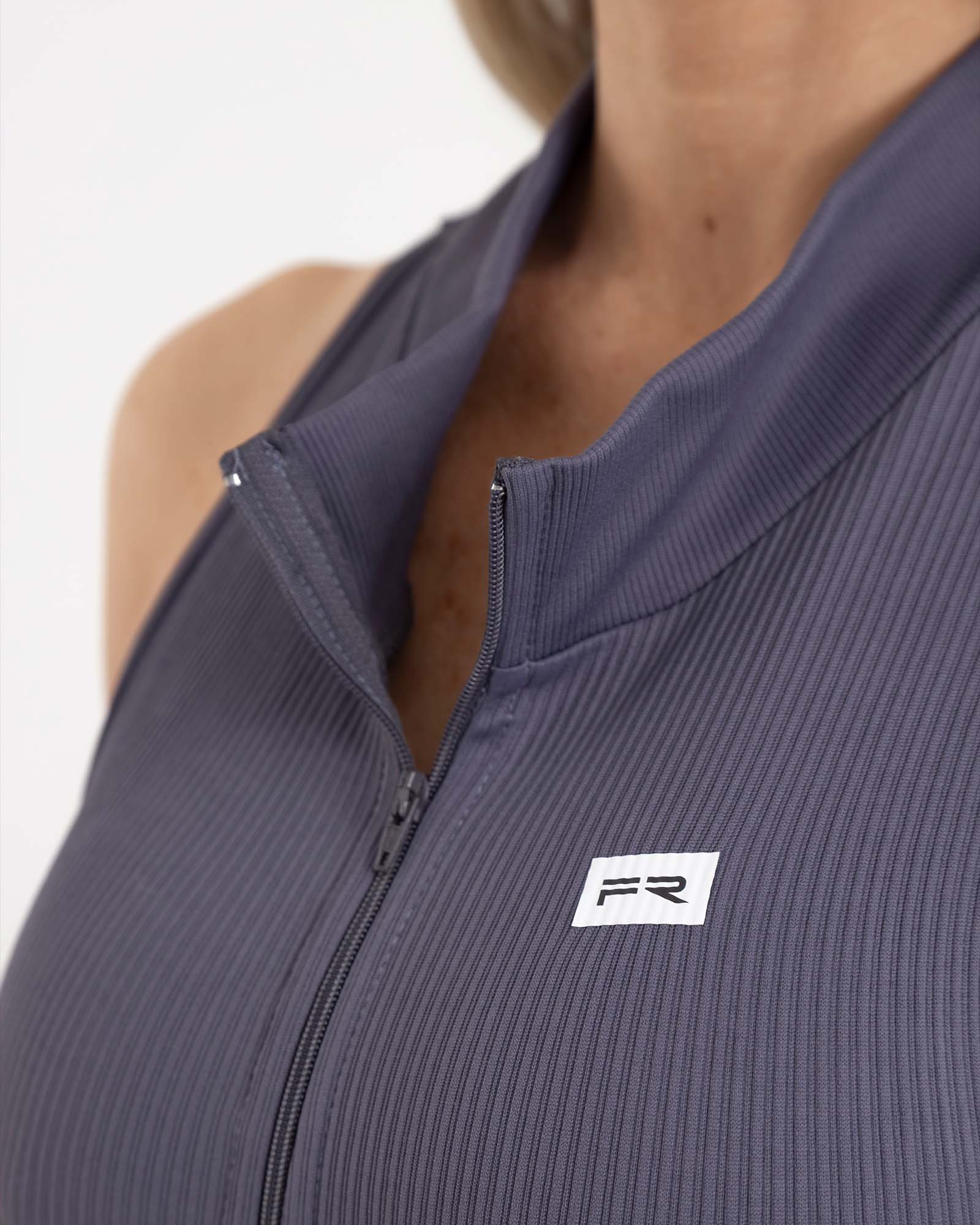 Enterizo largo con cierre seamless gris eterea FIBER