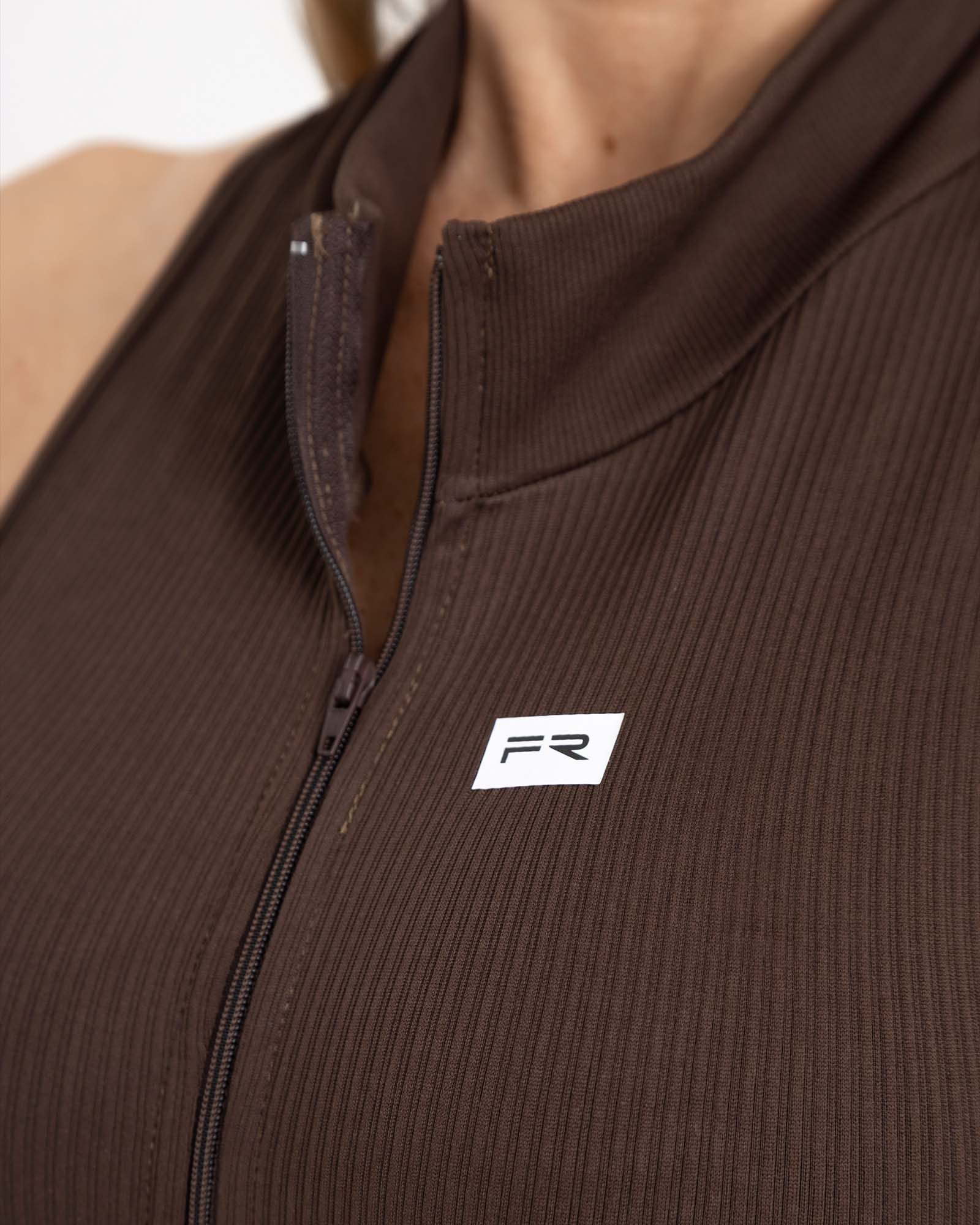 Enterizo largo push up con cierre seamless cafe eterea FIBER