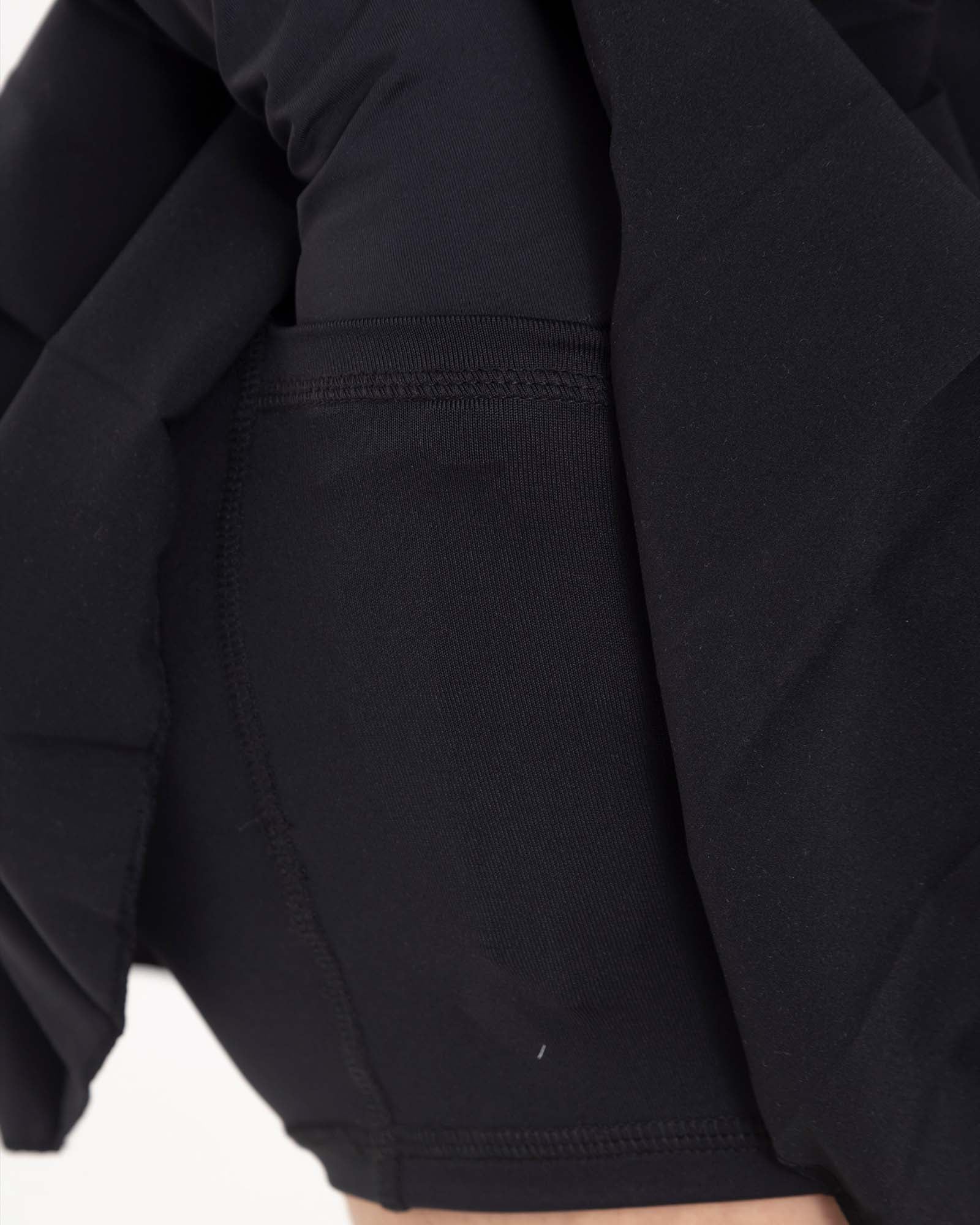 Falda plisada branded negro eterea FIBER